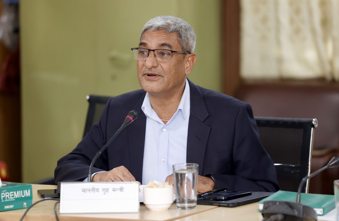 ramesh lekhak home minister.jpg2025-04-04-16-42-08